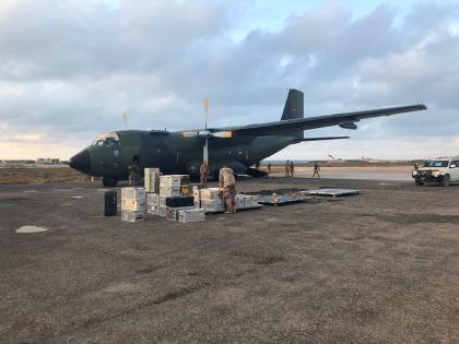 Das Material der deutschen Soldaten wird auf dem Flugfeld von Mogadischu in eine Transall verladen (Quelle: Bundeswehr/DEU SNR EUTM SOMALIA Advisory Team)Größere Abbildung anzeigen Am 19.