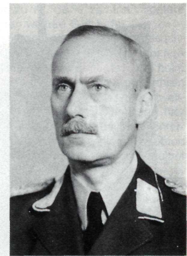 Rektor Arnold Zygann, hier als Luftwaffenoffizier.