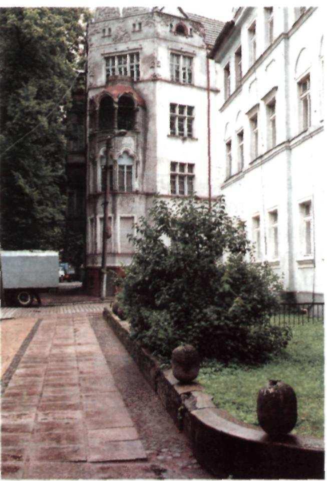 In diesem Haus wohnte einst der Schauspieler Armin Mueller-Stahl mit seinen Eltern.