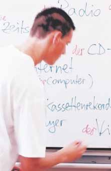 Deutsch als Fremdsprache (Intensivkurse) 23 In Deutschland studieren: DSH-Vorbereitung Für ein Studium an einer deutschen Hochschule benötigen Sie in der Regel eine in Deutschland anerkannte