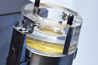 Prüfung: Jeder neue Bosch-Filter wird vor der Einlagerung bei Bosch stichprobenartig geprüft.