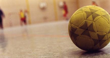 Ball Turnierleitung ist für die Stellung der Bälle verantwortlich.