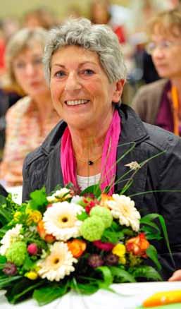 Die Delegiertenversammlung hat im Februar 2011 beschlossen, die Ehrennadel in diesem Jahr an Friederike Kolster und Maria Miesen zu verleihen.