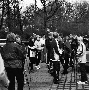 45 Uhr Nordic Walking für Fortgeschrittene im Stadtpark SA 15.00 Uhr Lauftreff im Rhedaer Forst (in den Wintermonaten) Weitere Lauftermine finden nach Vereinbarung statt.