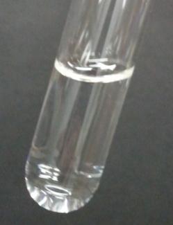 Nun werden 5 ml der Silbernitratlösung (w = 0,05) in ein sauberes Reagenzglas gegeben.