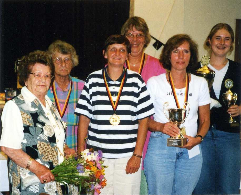 1. Platz Weser-Perle Bremen VG 38 13.579 Punkte (Margot Zink, Renate Bas, Anngret Lange, Monika Struck) 2. Platz Bremer Schlüssel I VG 38 11.