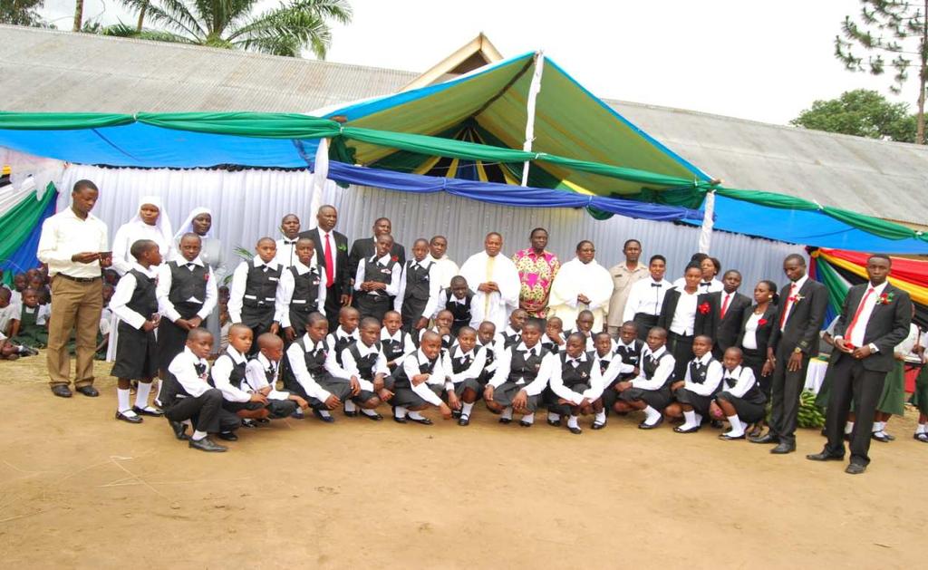 Die Kakinga Upendo-Schule steht nach einer nationalen Prüfung an 2. Stelle im Bezirk (von 65 Schulen), an 14.