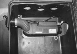 65 00 01 Luftheizgerätes D 1 L C compact in DAF F 65, F 75, F 85 Einbauplatz und Luftführung (siehe Bild 1 und 2) Das Luftheizgerät ist unter einer Abdeckung in der Box, zwischen Sitz und