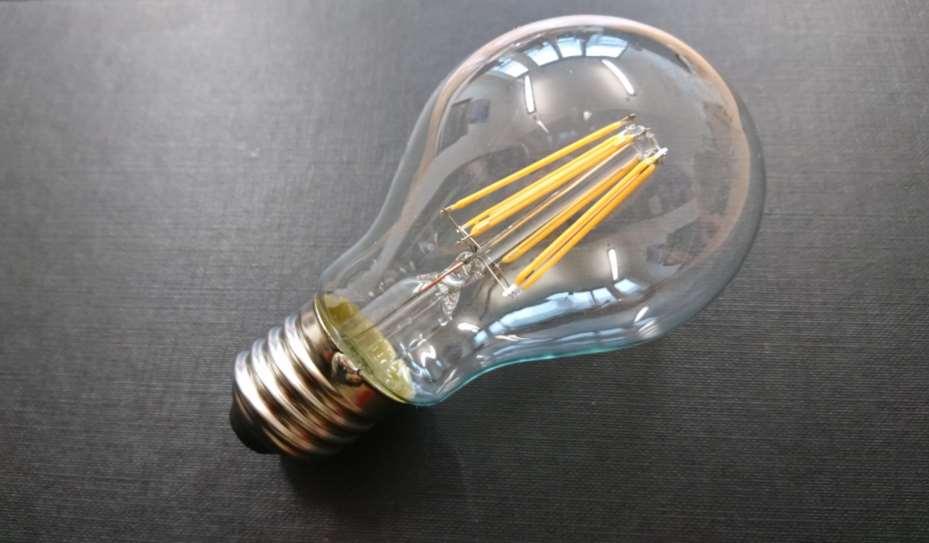 Heimbeleuchtung (LED Filament) 60 Watt Äquivalent Modularer Aufbau mit 6 Filamenten