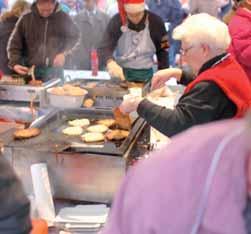 Zu den Erfolgsmodellen in Rheinau gehört zweifelsohne der Weihnachtsmarkt in Rheinau-Süd, ausgerichtet von der BASF-Siedlergemeinschaft, immer am ersten Samstag im Dezember.