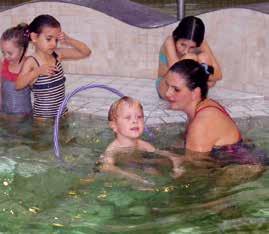 SCHWIMMEN 11 Schwimmkurse in Bad Wimsbach-Neydharting Schwimmen zu lernen wünschen sich viele Kinder. Aber nicht nur das: Schwimmen lernen ist ein großer Meilenstein in der Entwicklung eines Kindes.