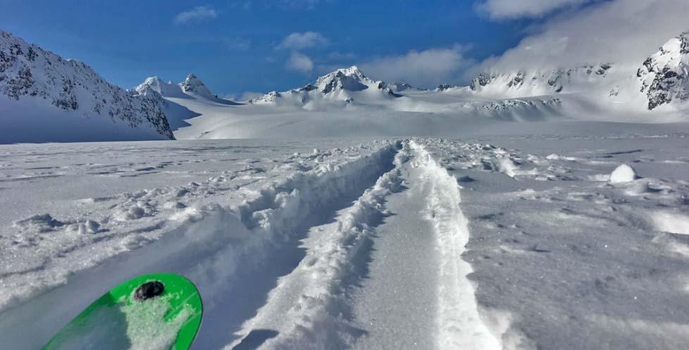 Artic Fly, Ride and Hike week Abisko, Riksgränsen, Narvik und Lyngen Alps Tromsø week 2 (SWE-NOR) 2018 Voraussetzungen: Flüssiges und sicheres Fahren abseits der Piste in allen Schneearten.
