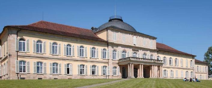 Universität Hohenheim Universität besteht aus drei Fakultäten mit knapp