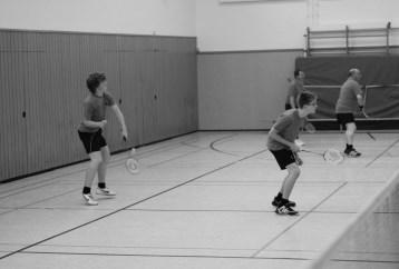 Badminton Kontakt: Gerhart Kunz 02471/3123 gerhart.kunz@tv-roetgen.de Suche Wir suchen weitere Trainer!