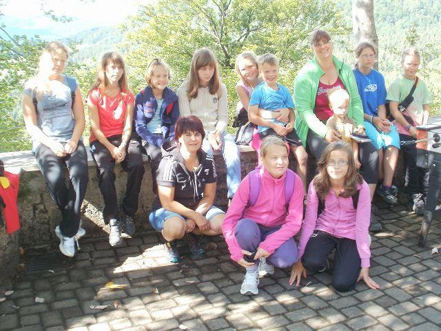 Jugendabteilung: Leichtathletik Lauftreff: - 34 Kinder in 3 Gruppen - neue Gruppe seit Herbst Jahrgänge 2005-2007 - Mitglied im WLV - Fortbildung zum Thema Kinderleichtathletik in Schopflocher Halle