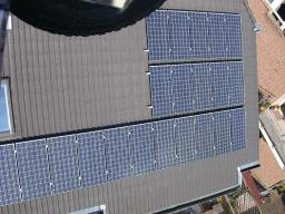 Mettmann Photovoltaikanlage mit 26 Modulen Sanyo HIP- 215-NHE Wechselrichter Firma
