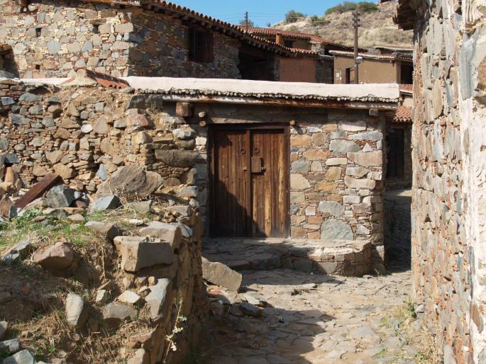 Höhepunkte der Reise Choirokoitia, die älteste Siedlung Zyperns Besuch einer Ziegenfarm mit Halloumi-Käse-Verkostung Petra tou Romiou, der Geburtsort der Aphrodite Stadtbesichtigung der einzigen