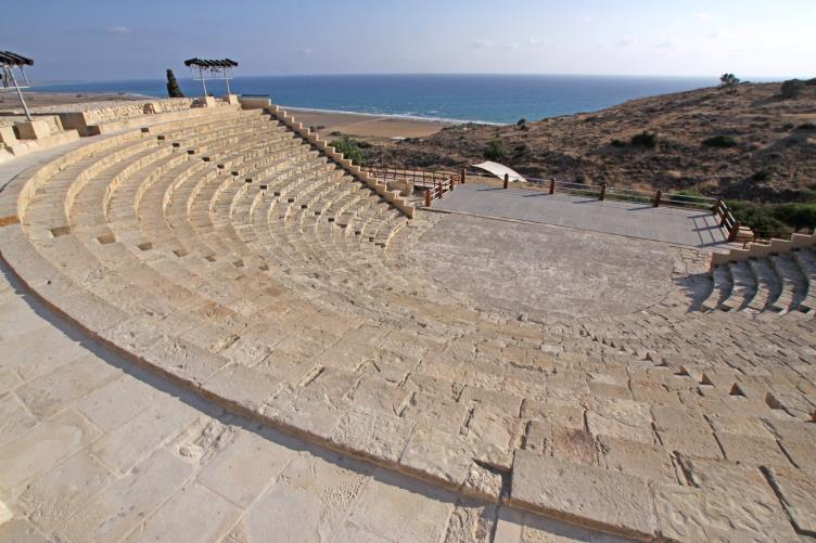 3. Tag: Kourion Petra tou Romiou Pafos Heute geht es zur Hafenstadt Pafos, doe 2017 Kulturhauptstadt Europas war.