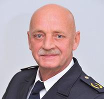 Reinhard Meyer ist seit seinem 19. Lebensjahr Angehöriger der Feuerwehr Ibbenbüren. Viele Jahre war er Wehrführer der Ibbenbürener Wehr. Heute ist Reinhard Ehrenwehrführer unserer Wehr.
