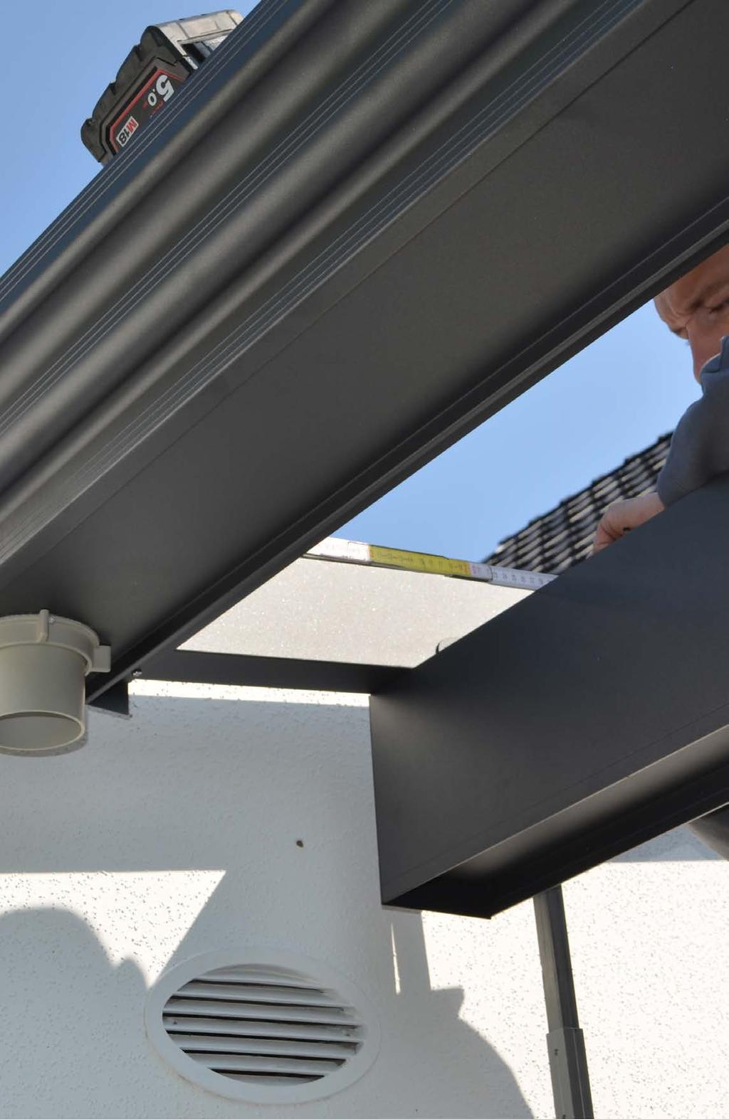 Dacheindeckung VSG klar/milchig Die Dacheindeckung mit klarem VSG- Verbundsicherheitsglas bezeichnet man als