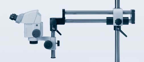 Stabil, standsicher und schwingungsarm - Eigenschaften eines Stativs für exaktes und schnelles Fokussieren über den gesamten Vergrößerungsbereich des Mikroskops.
