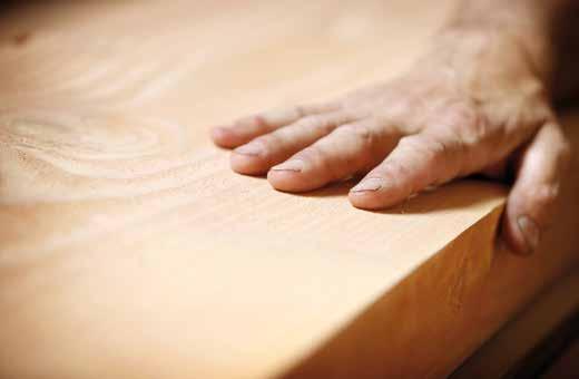 Werte in Holz leben Was uns auszeichnet, ist eine nachhaltige und vollständige Wertschöpfungskette angefangen beim Baum bis hin zu einer Vielfalt an veredelten Endprodukten.