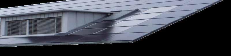 4 6 Das Dachfenster Kit löst den Übergang vom Fenster auf die energetisch aktive Energiedachfläche. Der Übergang ist dauerhaft dicht.