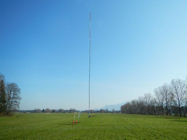 Die Abbildung 2 zeigt von links nach rechts die beiden Standorte Sennwald Rheindamm und den 50 Meter hohen Windmasten im Ruggeller Riet, der seit