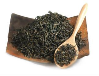 FOP Ein aromatischer Highgrown-Ceylon-Tee mit frischfruchtigem, mildwürzigem Geschmack, helle Tasse FOP Feiner Tee aus den gehobenen Teegärten Ceylons.