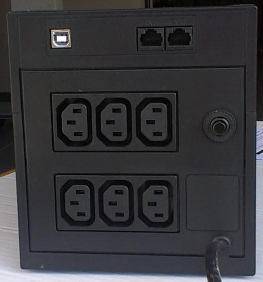 CP 1025 bis 2000 Frontansicht: 6 6 LC-Display 5 5 Taster für