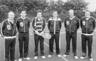 Erfolgreiche Seniorenmannschaft der Saison 1985, Aufstieg in die Bezirksklasse A: v..l. n.