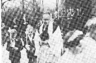 Nachruf Nachruf Am 8. Februar verstarb im Sankt- Anna-Stift in Hagen der Pastor im Ruhestand Dr. Bernhard Johannes Lammers. Damals noch als Herr Kaplan Lammers war er bis 1966 in der St.