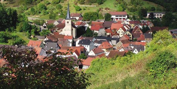 SULZTHAL Sulzthal Sulzthal liegt inmitten von Obsthängen und alten Weinbergen nahe der Fränkischen Saale. Das romantische Dorf eignet sich ideal, um die traditionelle fränkische Lebensart zu erleben.