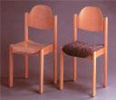 Der Klassiker unter den Stapelstühlen aus Holz. Dieser Stuhl hat sich in Schulen, Krankenhäusern, Altersheime und bei Gemeinden vielfach bewährt.