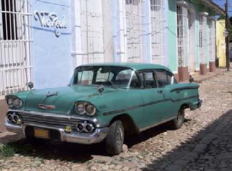 sonne und sanftes Meer, Musik, Rum und Zigarren, Sozialismus und Revolution - all dies ist Kuba.
