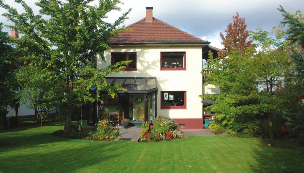 Immobilienbeschreibung Freistehendes Einfamilienhaus (Ca. 167 m² Wohnfläche) mit Wintergarten und Sonnengrundstück!