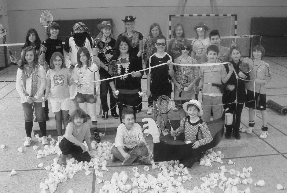 Aus den Vereinen Vermischtes Aus den Vereinen... Dreimal Silber für den STV Hünxe Gleich drei Mitglieder der Badminton- Abteilung des STV Hünxe wurden für ihre Verdienste seitens ihres Verbandes geehrt.