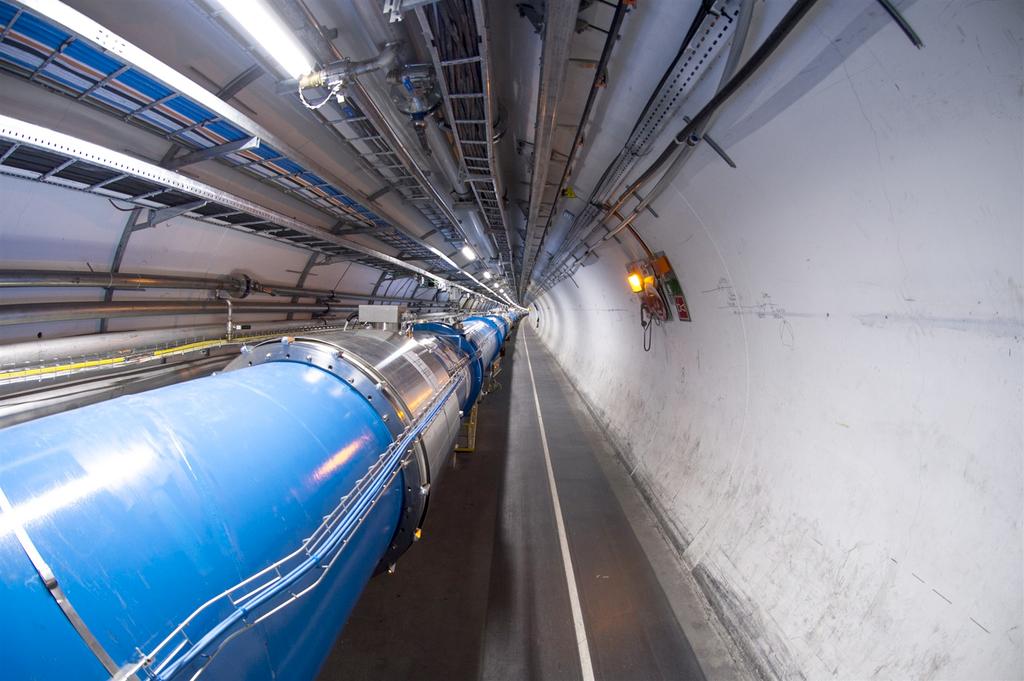Teilchen-Beschleuniger LHC CERN: Europäisches Zentrum für Teilchenphysik in Genf LHC: Proton-Proton