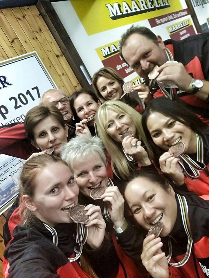 Österreich wurde bei den Damen von SK FWT-Composites Neunkirchen und dem Cup-Sieger SKC EHG Dornbirn, bei den Herren von Cup-Sieger Union Orth/Donau und KSV Wien Vertreten.