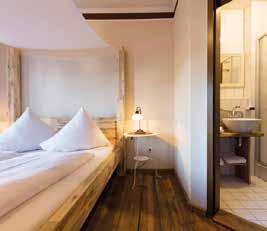 Das romantische Western-Hotel bietet 14 verschiedene Themenzimmer und Suiten mit
