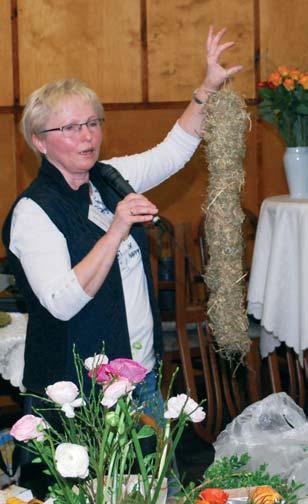 Traditionelles Dankeschön für die Kleingärtnerinnen zum Frauentag 4 Aus den Anfängen in den 90ern hat sich im Stadtverband eine Tradition entwickelt: die Dankeschönveranstaltung zum Frauentag für