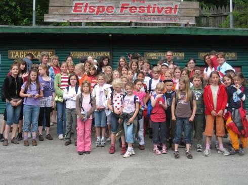 Singk r eis und Jugendc ho r o n to ur Kurz vor den Sommerferien starteten 60 Kinder des Singkreis St.