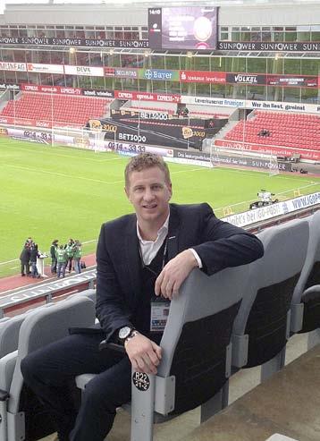gehängt und ist jetzt Merchandising- Chef bei Bundesligist Bayer 04 Leverkusen. Fußball ist ein wunderbarer Sport, sagt der 38-jährige Frank Hüttemann und weiß, wovon er spricht.
