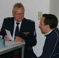 Polizeipräsident Alfons Hoff begrüßte die teilnehmenden Beschäftigten und betonte dabei, wie wichtig für ihn das Thema Gesundheit am