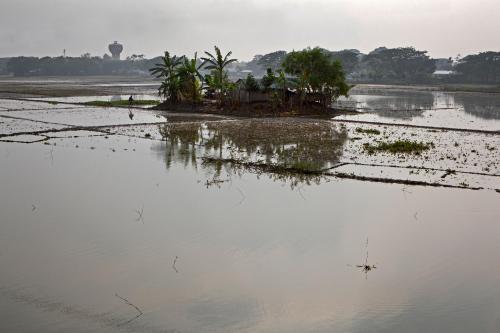 Alle Jahre wieder: Bangladesch Überschwemmungen in Bangladesch normal, aber immer bedrohlicher Ursache Klimawandel Verursacht von den Reichen, leidgeprüft die Armen Steigt der Meeresspiegel um