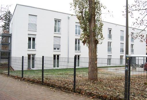 So wird versucht, Haushalten, die von Obdachlosigkeit bedroht sind, eine Sozialwohnung mit einem unbefristeten Mietverhältnis zu vermitteln, die nach Größe, Ausstattung und Lage dem heute allgemein