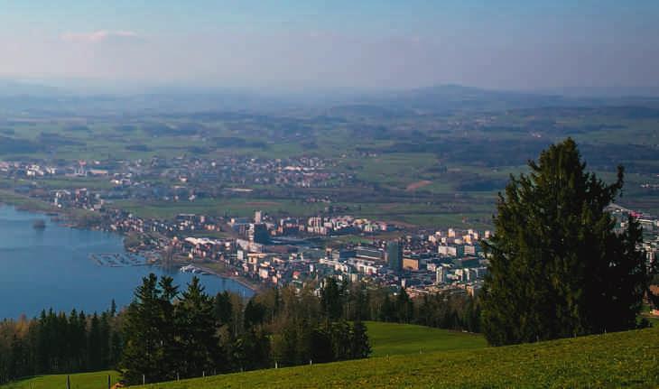 Die 2000-Watt-Ziele der Stadt Zug werden unterstützt.