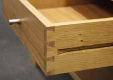 org Arbeitsgebiet Tischler und Tischlerinnen stellen vorwiegend in Einzel- und Kleinserienfertigung Erzeugnisse aus Holz, Holzwerk- und