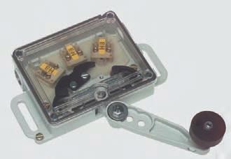Schachtumschalter US Direction Limit Switch US mit drei Raststellungen with three stay-put positions Merkmale Features robustes Metallgehäuse Klarsichtdeckel (IP40) oder Metalldeckel (IP54) bis zu 8