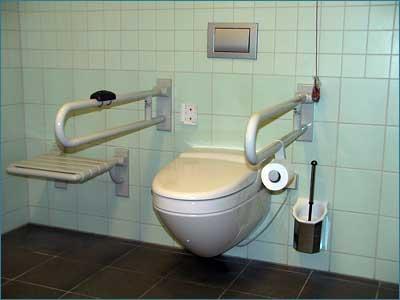 Der Sanitärbereich Viele Menschen möchten gleich nach der Ankunft den Sanitärbereich aufsuchen. Ist die Toilette gut gekennzeichnet und schnell zu finden?